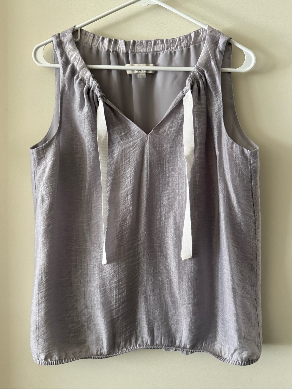 EUC LOFT Tie Neck Bubble Hem Tank